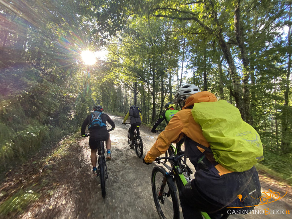 TOUR IN E-BIKE: LA VIA DEI LEGNI E IL PECORINO